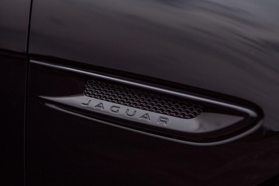 Детали экстерьера Jaguar XE D180 S 2019 года  (UK) (фото 15 из 25)